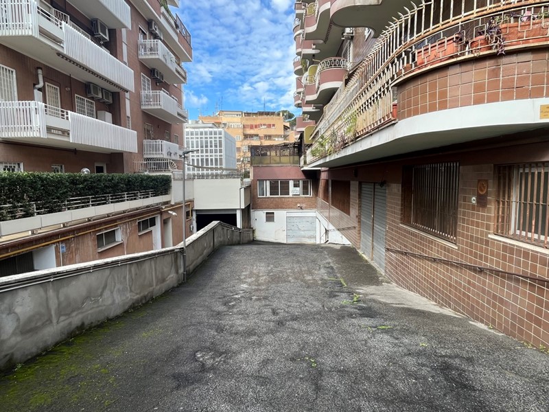 Box in Vendita a Roma, 65'000€, 47 m²
