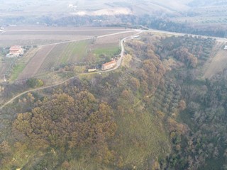 Casa Indipendente in Vendita a Ortona, 140'000€, 350 m²