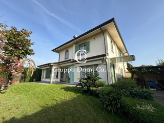Villa in Affitto a Forte dei Marmi, 10'000€, 220 m², arredato