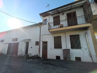 Casa Semi Indipendente in Vendita a San Maurizio Canavese, 29'900€, 130 m²