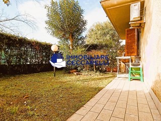 Trilocale in Vendita a Massa, zona Marina di Massa, 370'000€, 70 m², arredato, con Box