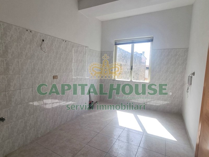 Trilocale in Vendita a Recale, 37'000€, 65 m²