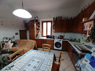 Casa Indipendente in Vendita a Capraia e Limite, 235'000€, 140 m²