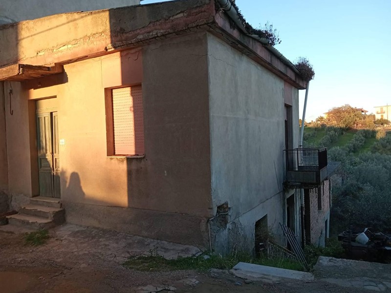 Casa Indipendente in Vendita a Sellia Marina, 27'000€, 100 m²