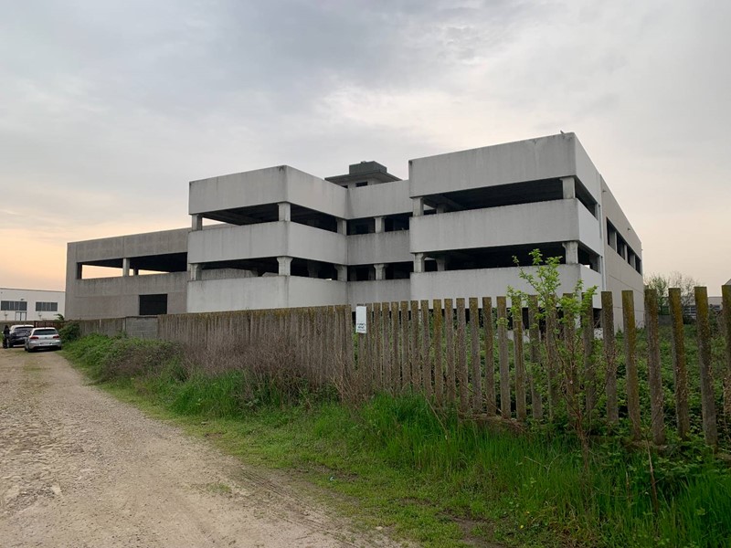 Terreno industriale in Vendita a Romentino, 750'000€, 3167 m²