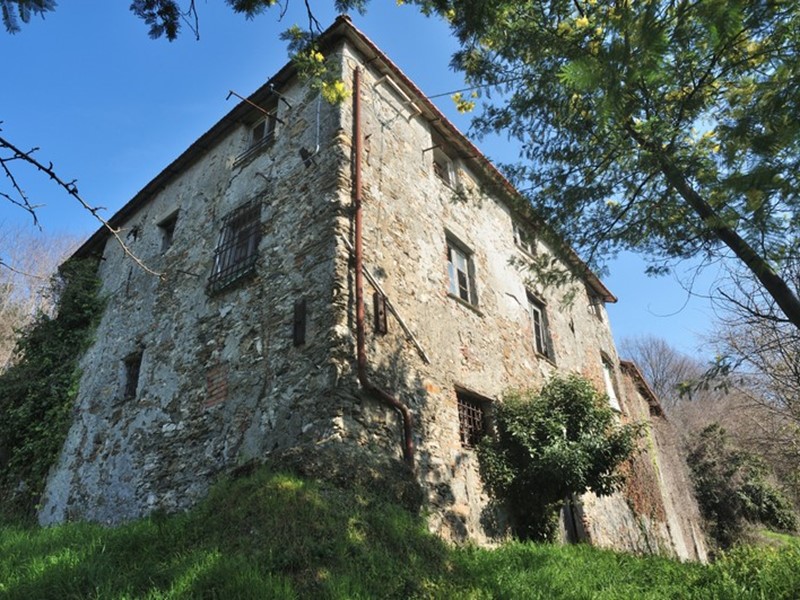 Cascina in Vendita a Genova, zona Pontedecimo, 95'000€, 340 m²