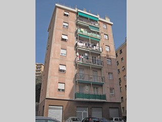 Appartamento in Vendita a Genova, zona Sestri Ponente, 83'000€, 70 m²