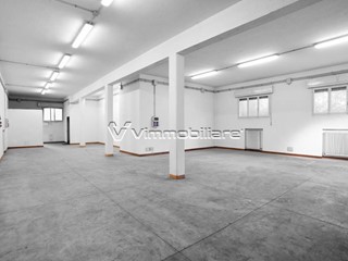 Capannone in Affitto a Albettone, 500€, 130 m²