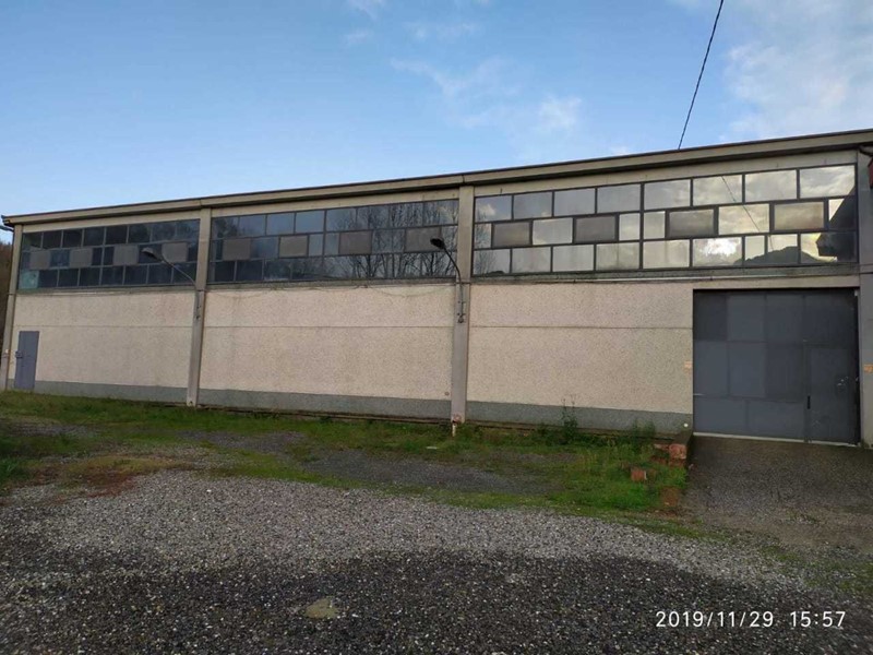 Capannone in Vendita a Aulla, zona Pallerone, 130'000€, 