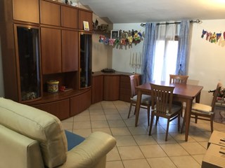 Trilocale in Affitto a Bologna, zona Santa Viola, 900€, 85 m², arredato