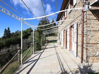 Casale in Vendita a Lucca, zona Nord, 800'000€, 200 m²