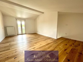 Casa Semi Indipendente in Vendita a Firenze, zona L'Isolotto, 378'000€, 80 m²