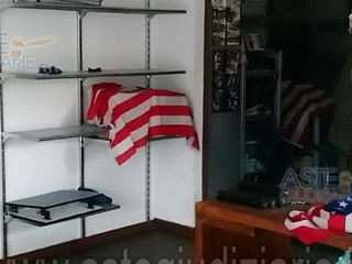 Immobile commerciale in Vendita a Bellaria Igea Marina, 99'750&euro;, 55 m²