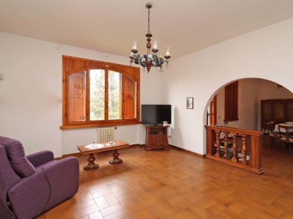 Villa in Vendita a Pontassieve, 530'000€, 180 m², con Box