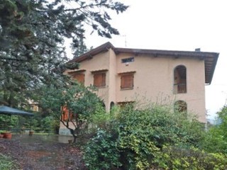 Villa in Vendita a Pontassieve, 530'000€, 180 m², con Box