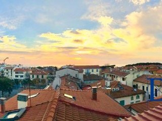 Attico in Vendita a Forte dei Marmi, 1'500'000€, 120 m², arredato