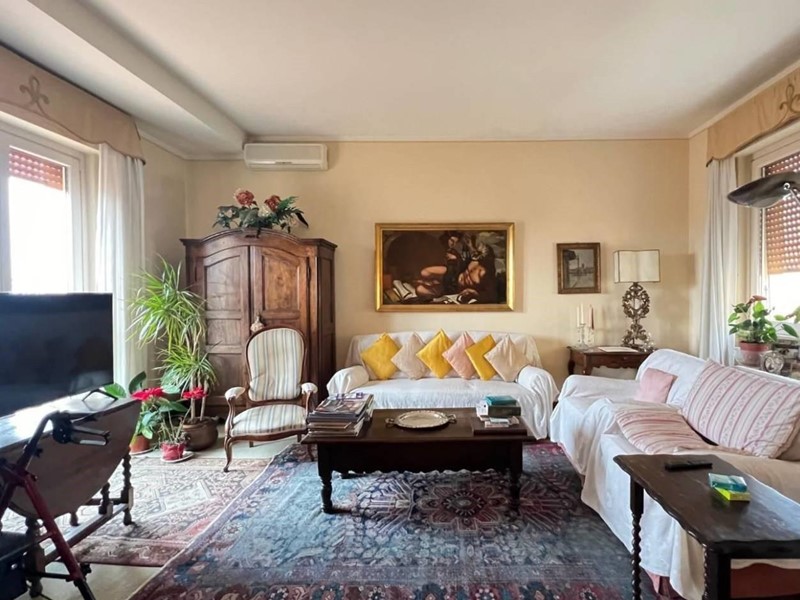 Attico in Vendita a Pisa, 680'000€, 230 m²