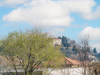 Trilocale in Vendita a Pinerolo, 93'000€, 88 m²