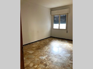 Quadrilocale in Vendita a Imperia, 130'000€, 90 m²