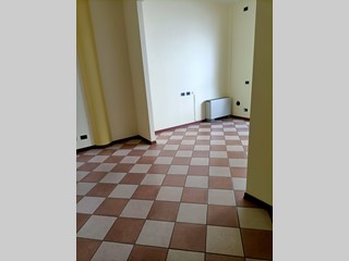 Ufficio in Vendita a Castel San Giovanni, 135'000€, 70 m²