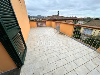 Casa Indipendente in Vendita a Massarosa, 240'000€, 200 m²