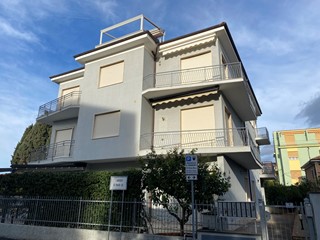 Trilocale in Vendita a San Bartolomeo al Mare, 309'000€, 57 m², arredato