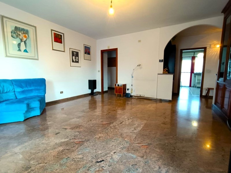 Appartamento in Vendita a Torino, 320'000€, 150 m², con Box