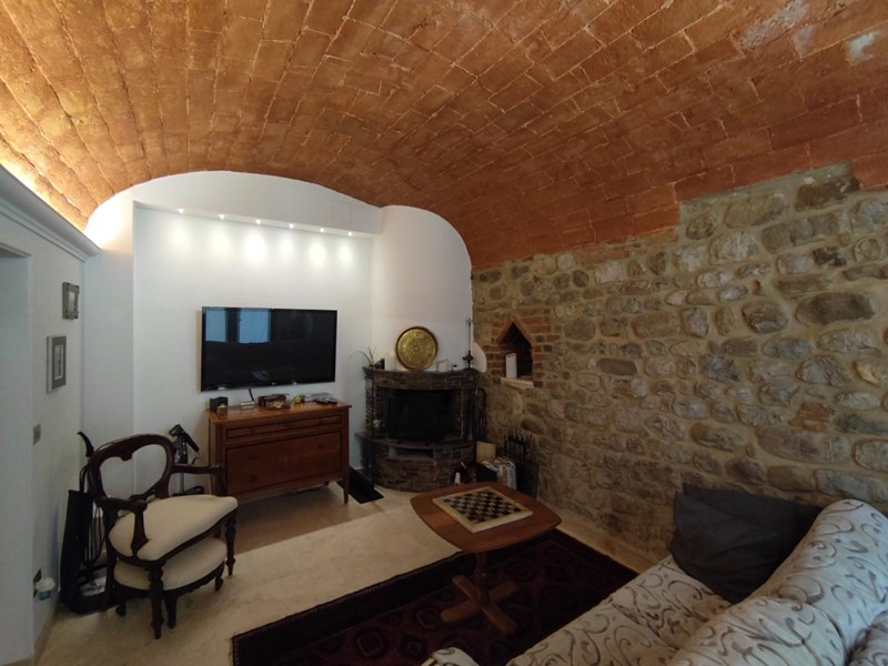 Casa Indipendente in Affitto a Capraia e Limite, zona Capraia, 1'800€, 100 m², arredato