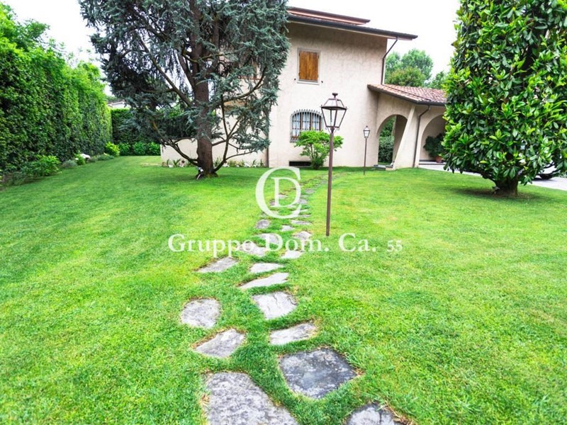 Villa in Affitto a Forte dei Marmi, 15'000€, 200 m², arredato