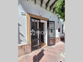 Negozio in Affitto a Terrasini, 700€, 50 m²