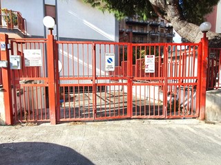 Magazzino in Vendita a Palermo, 195'000€, 262 m²