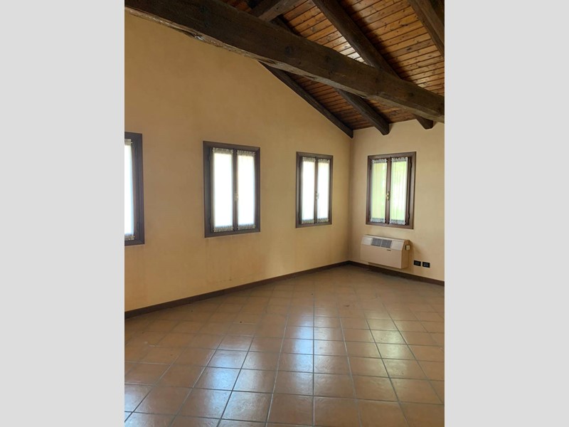 Ufficio in Vendita a Scorzè, 166'000€, 306 m²