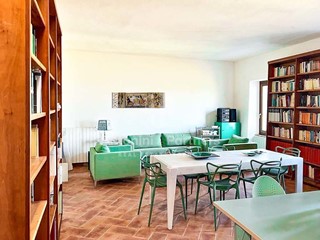 Casa Semi Indipendente in Vendita a Todi, 160'000€, 191 m²