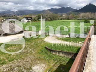 Casale in Vendita a Olevano sul Tusciano, 129'000&euro;, 430 m²