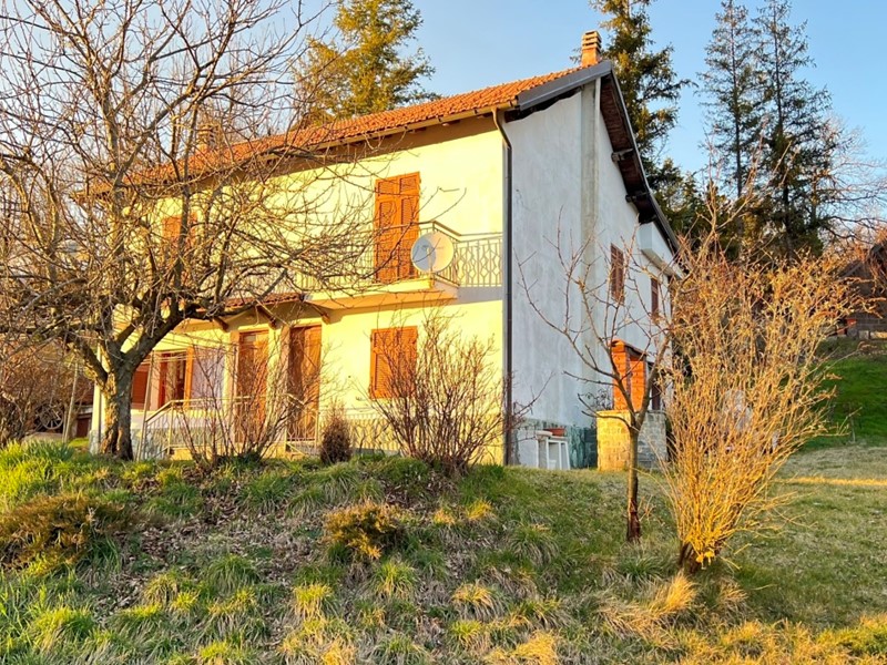 Casa Indipendente in Vendita a Sassello, 147'000€, 180 m²