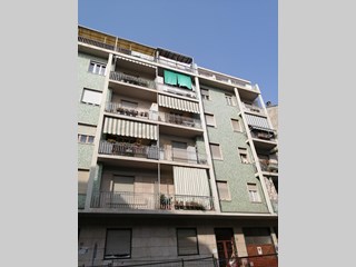 Bilocale in Vendita a Torino, zona Borgo Vittoria, 78'000€, 52 m²