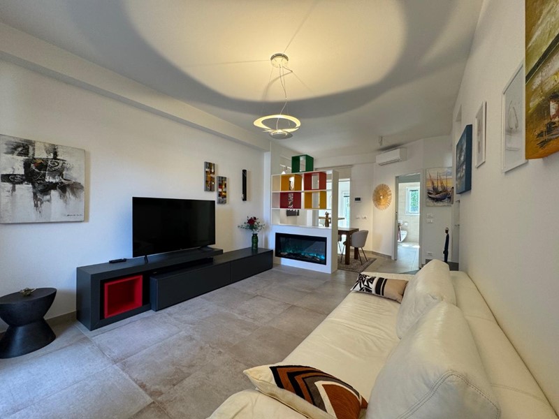 Appartamento in Affitto a Montignoso, zona Cinquale, 10'000€, 70 m², arredato