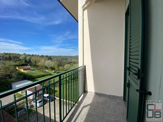 Appartamento in Vendita a Castelfiorentino, zona Castelnuovo Elsa, 105'000€, 120 m²