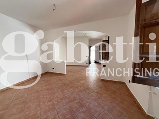 Appartamento in Vendita a Orsomarso, 55'000€, 100 m²