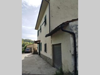 Appartamento in Vendita a Empoli, zona Casenuove, 200'000€, 120 m²