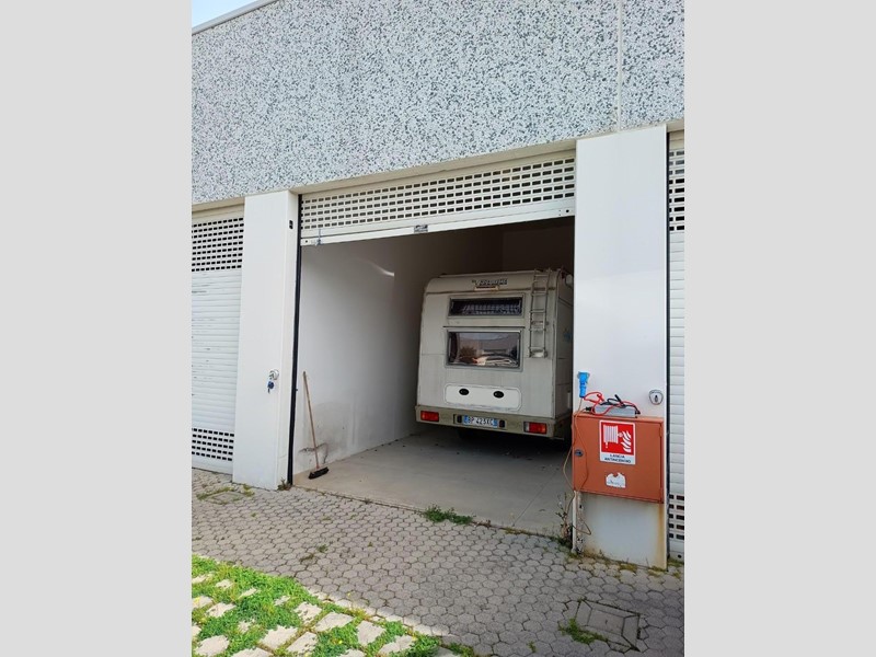 Box in Vendita a Colle di Val D'Elsa, 40'000€, 35 m²