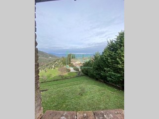 Casa di corte in Vendita a Lucca, 480'000€, 250 m²