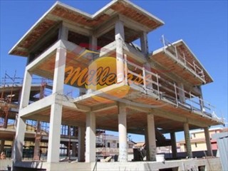 Villa in Vendita a Siracusa, zona Pizzuta, 158'000&euro;, 300 m²