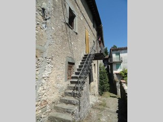 Casa Indipendente in Vendita a Pescaglia, zona Villabuona, 58'000€, 120 m²
