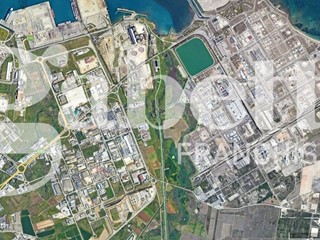 Capannone in Vendita a Brindisi, 6000 m²