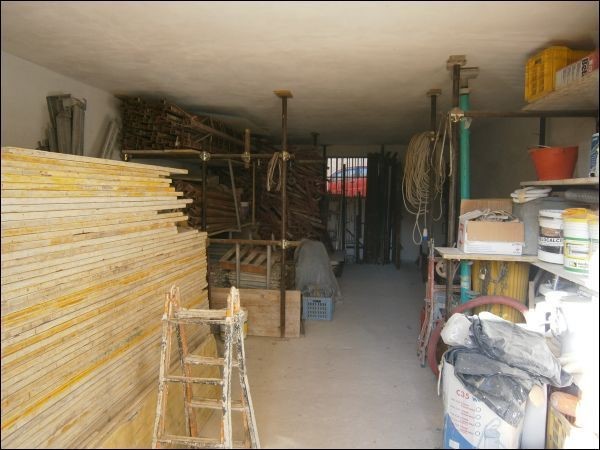 Box in Vendita a Siracusa, zona COLUMBA - PAOLO ORSI, 35'000&euro;, 51 m²