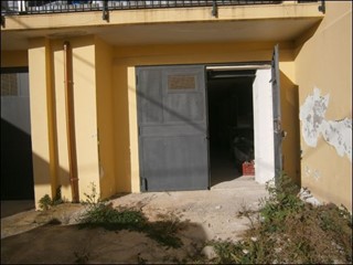 Box in Vendita a Siracusa, zona COLUMBA - PAOLO ORSI, 35'000€, 51 m²