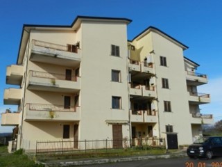 Quadrilocale in Vendita a Cinigiano, 45'518€, 66 m², con Box