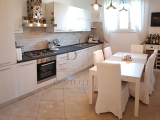 Quadrilocale in Vendita a Arcola, zona Romito Magra, 169'000€, 93 m²