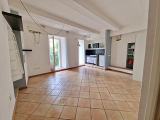 Bilocale in Vendita a Carrara, 65'000€, 30 m²